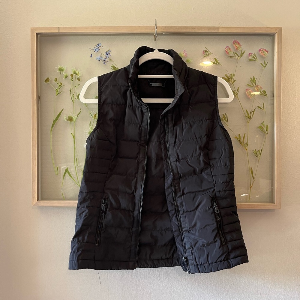 Black Vest Women’s Size Small